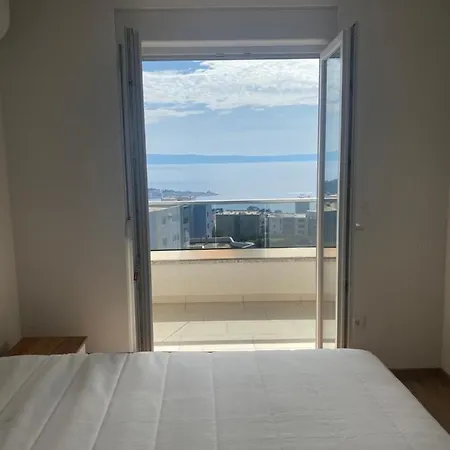 Top Seaview New Apartment