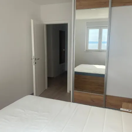 Top Seaview New Apartment